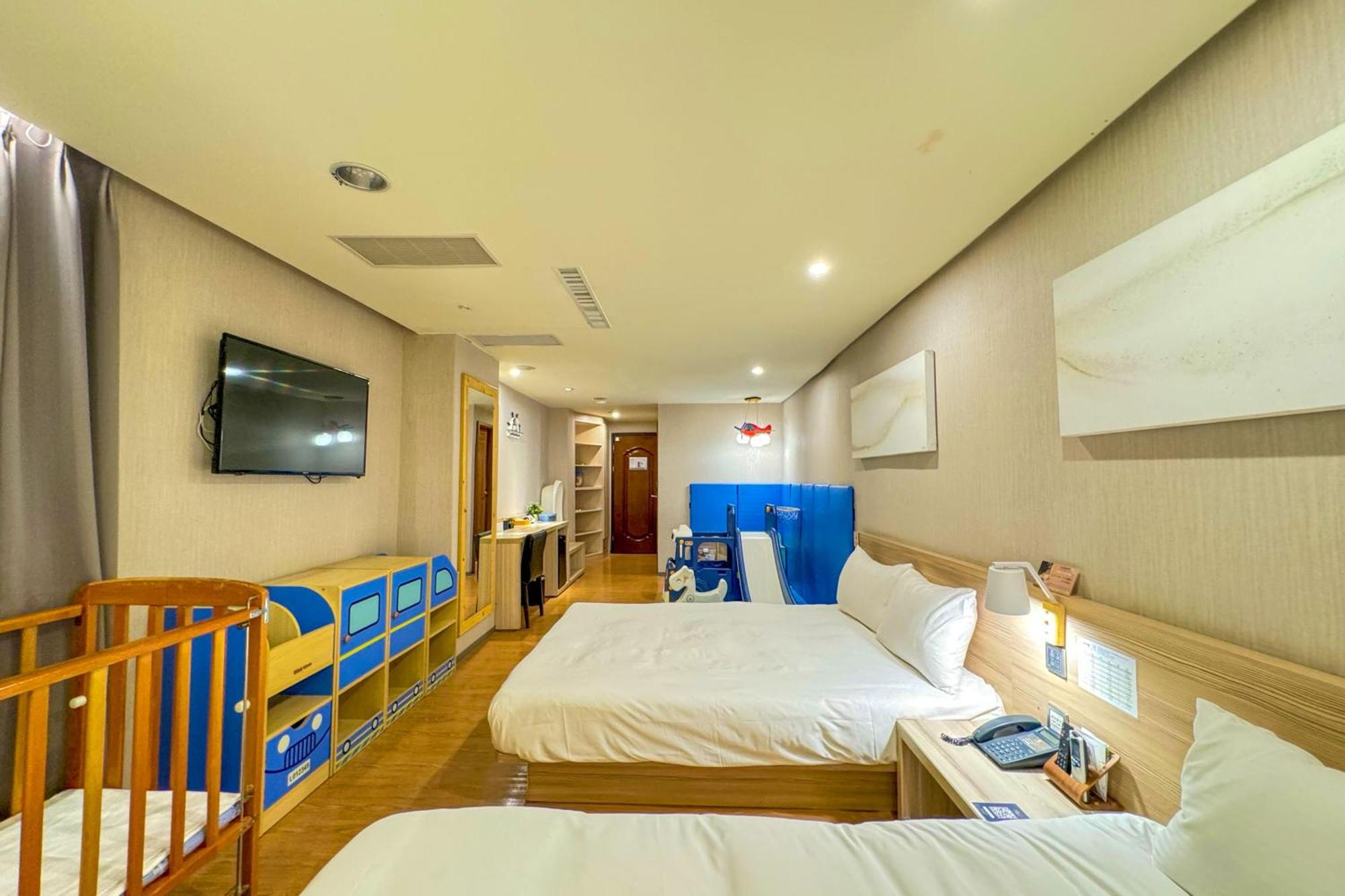 Smile 73 Hotel Тайчжун Екстер'єр фото
